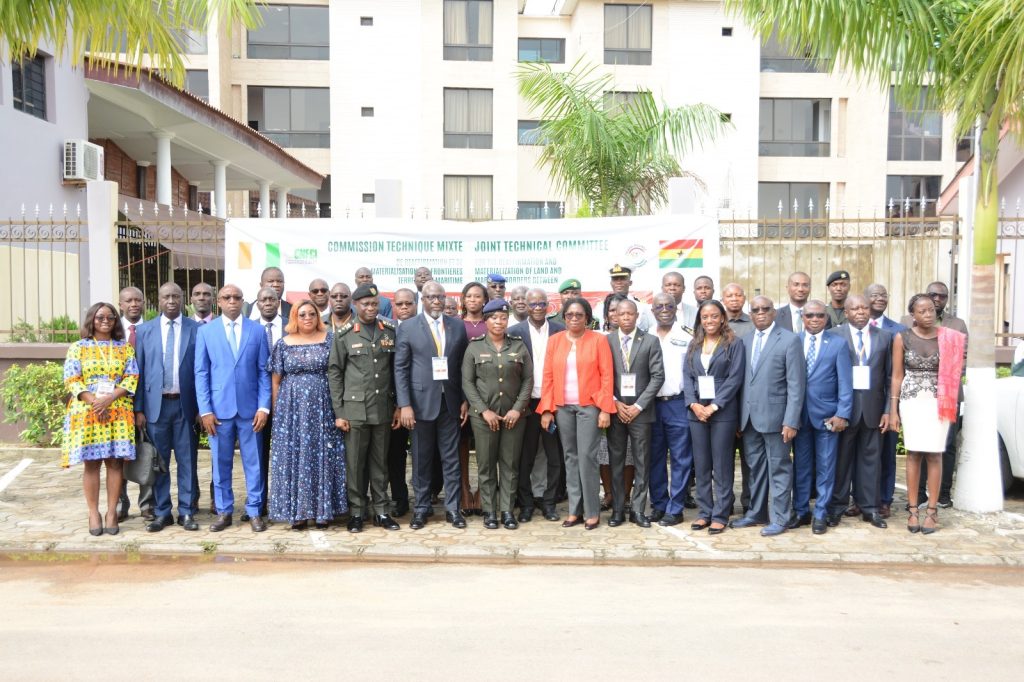 Implementation of the ITLOS Ruling on the Maritime Boundaries between Ghana and Côte d'Ivoire - 17 May 2023 group pic at grand bassam 23