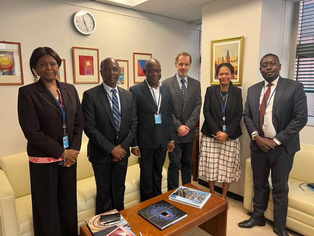 group pic with un div ocean 23