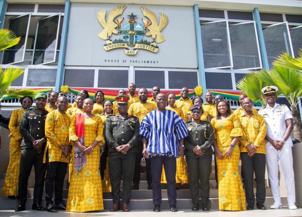 group pic with minister on border day 24